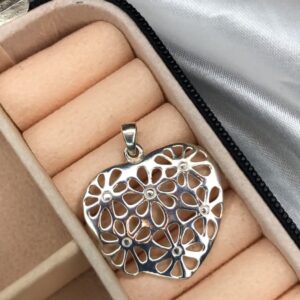 Pingente Maxi Coração Vazado Flores – Prata 925
