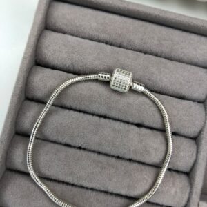 Pulseira para Berloques com Fecho Cravejado – Prata 925