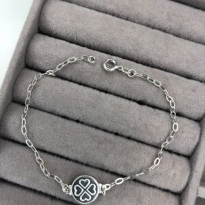 Pulseira Elos com Medalha Trevo de Corações – Prata 925