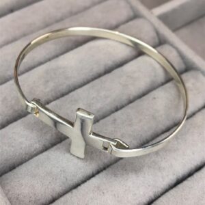Bracelete Rígido Cruz Horizontal – Prata 925