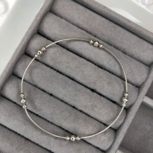 Bracelete Rígido Fino com Trios de Bolinhas – Prata 925